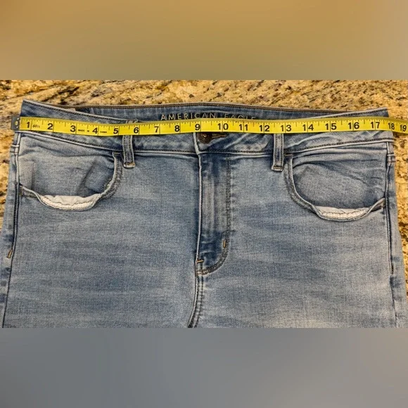 American Eagle Jeans High Rise Jegging Distressed Women’s Size 14 - 30” lnseam - Picture 7 of 9